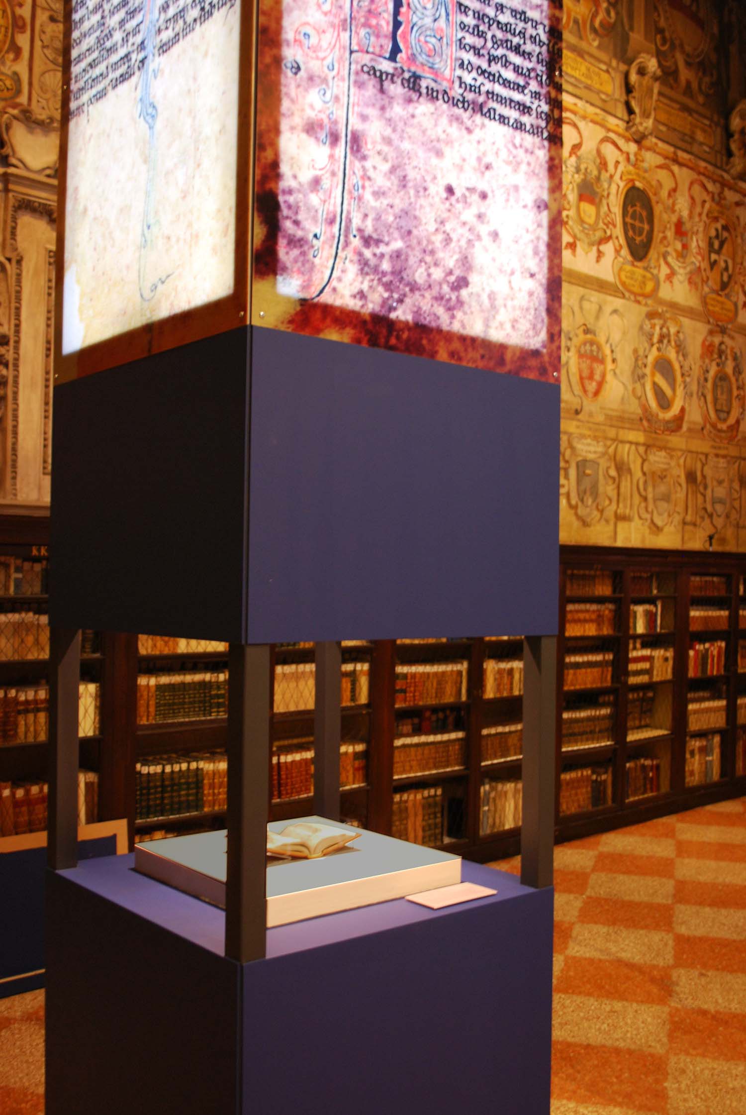 Scrittura-splendente-sala-dello-stabat-mater-archiginnasio-bologna-2014 (1)
